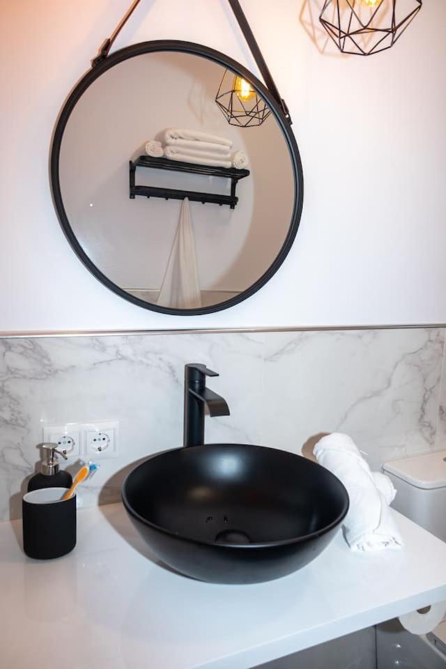 Mrs Casita Tentacion Con Jacuzzi Privado Malaga Exterior photo